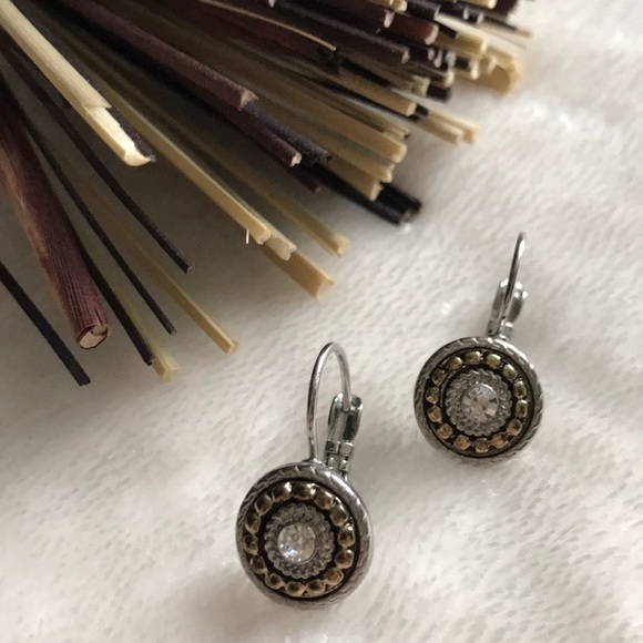 Earrings - Picture 3 of 3